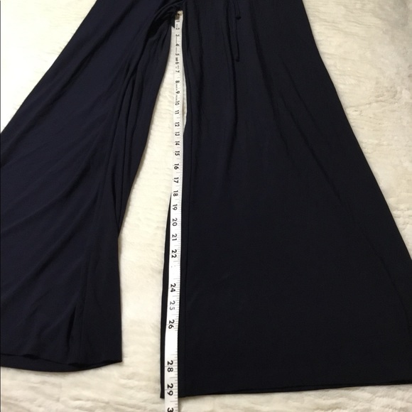 Simply Vera Wang Navy Sleeveless Jumpsuit size XS NWT - Picture 5 of 11
